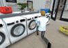 第一人稱時間管理《洗衣店模擬器》好評登Steam,賣清潔周邊還有原創T恤